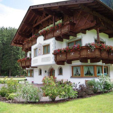 Pension Peter Neustift im Stubaital Exterior foto